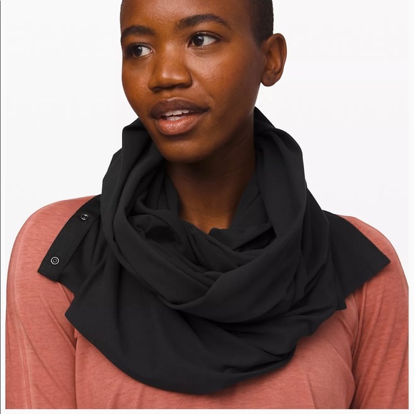 LuLu Customizable Snap Scarf - Picture 4 of 7